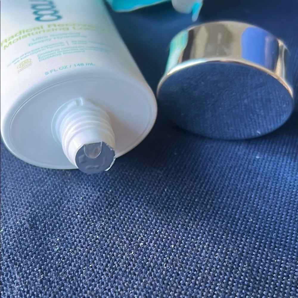 COOLA Radical Recovery Moisturizing‎ Lotion with Green Accents